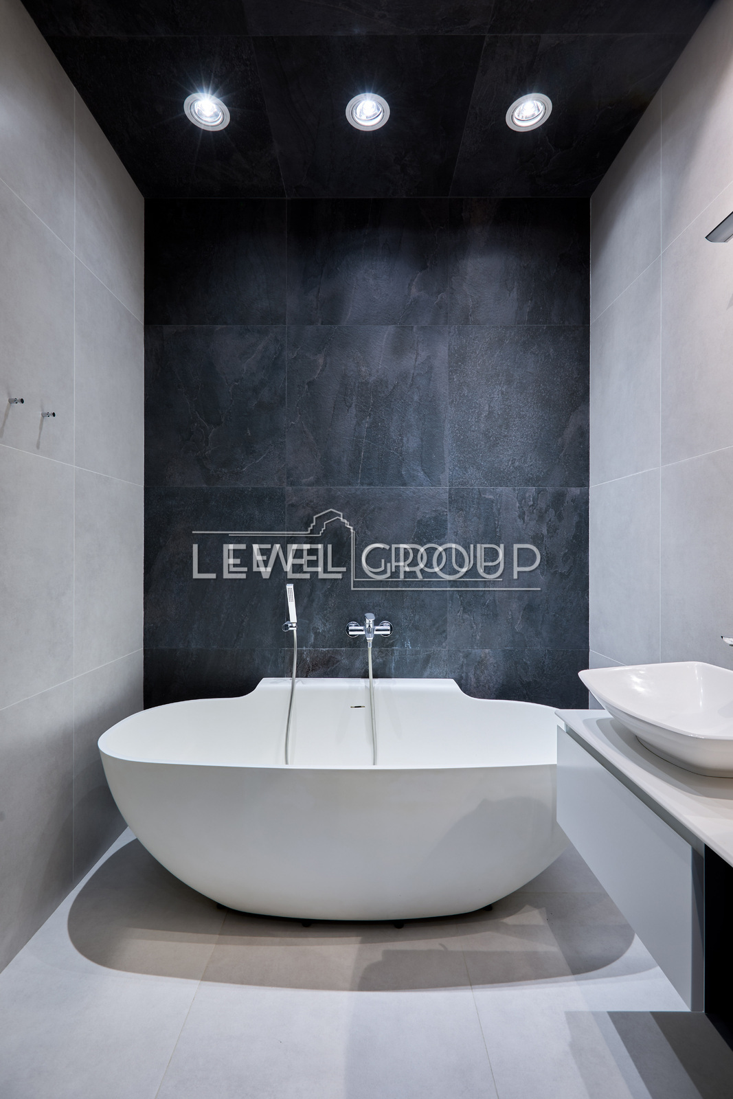 Андрія Верхогляда вул. (Михайла Драгомірова), 17