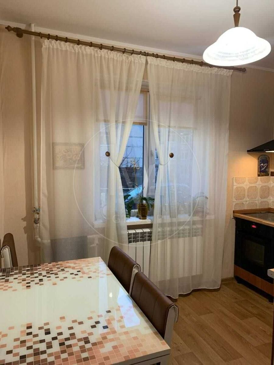 Градинська вул., 10а
