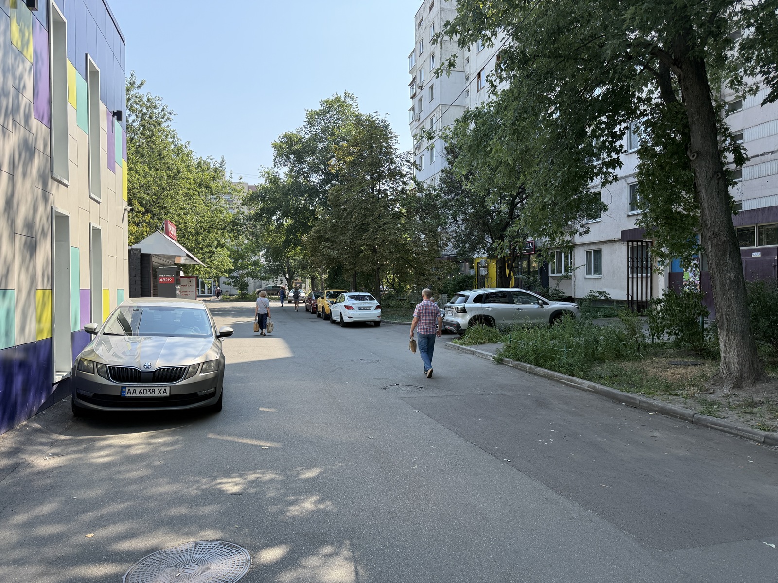 Оболонський просп., 22а