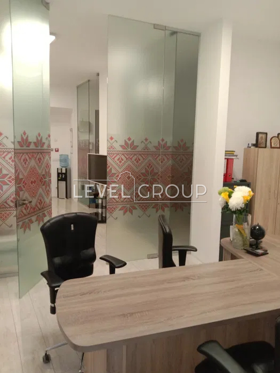 Yevhen Konovalets St. (Shchorsa), 36d