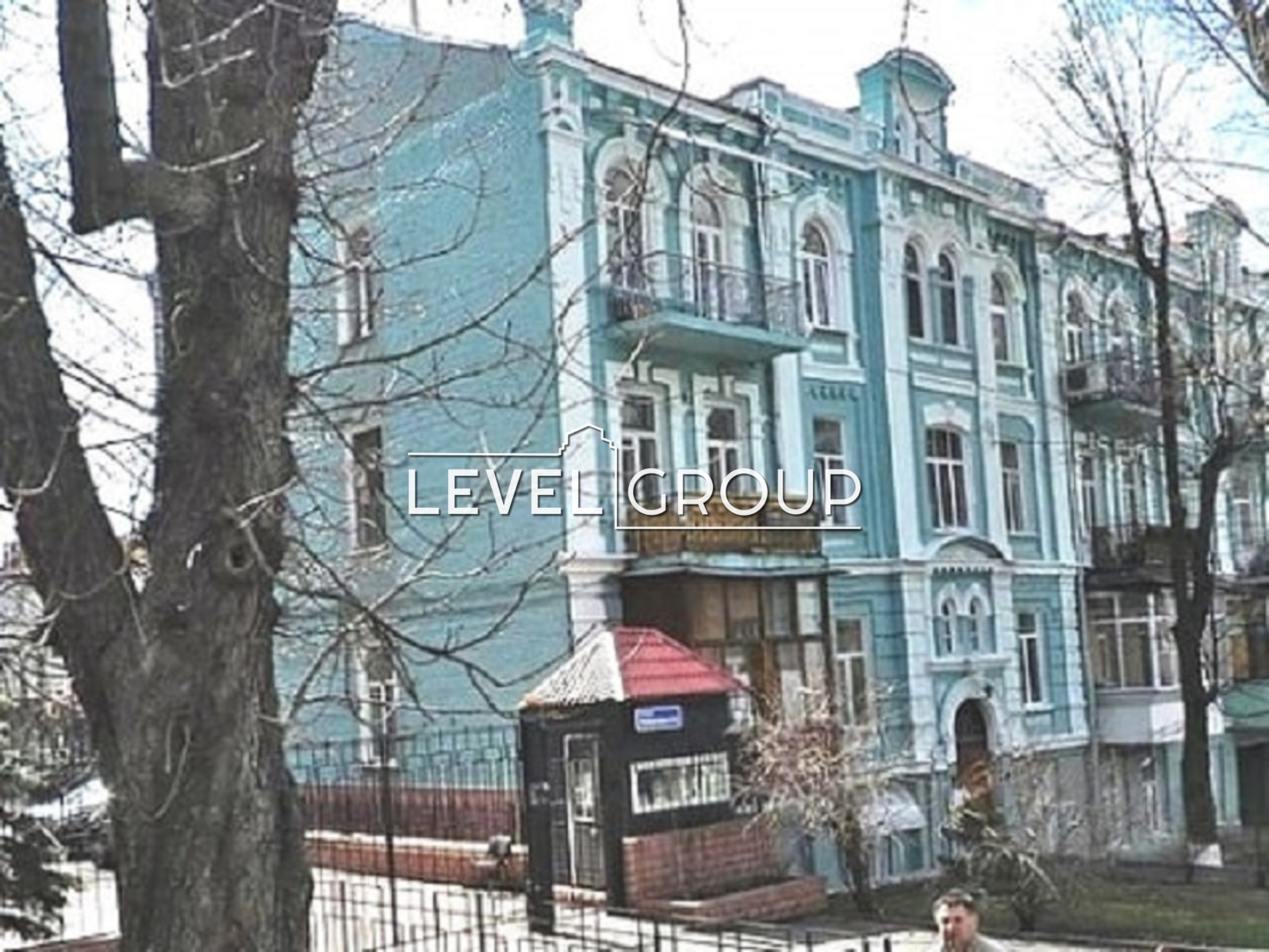 Лабораторна вул., 11