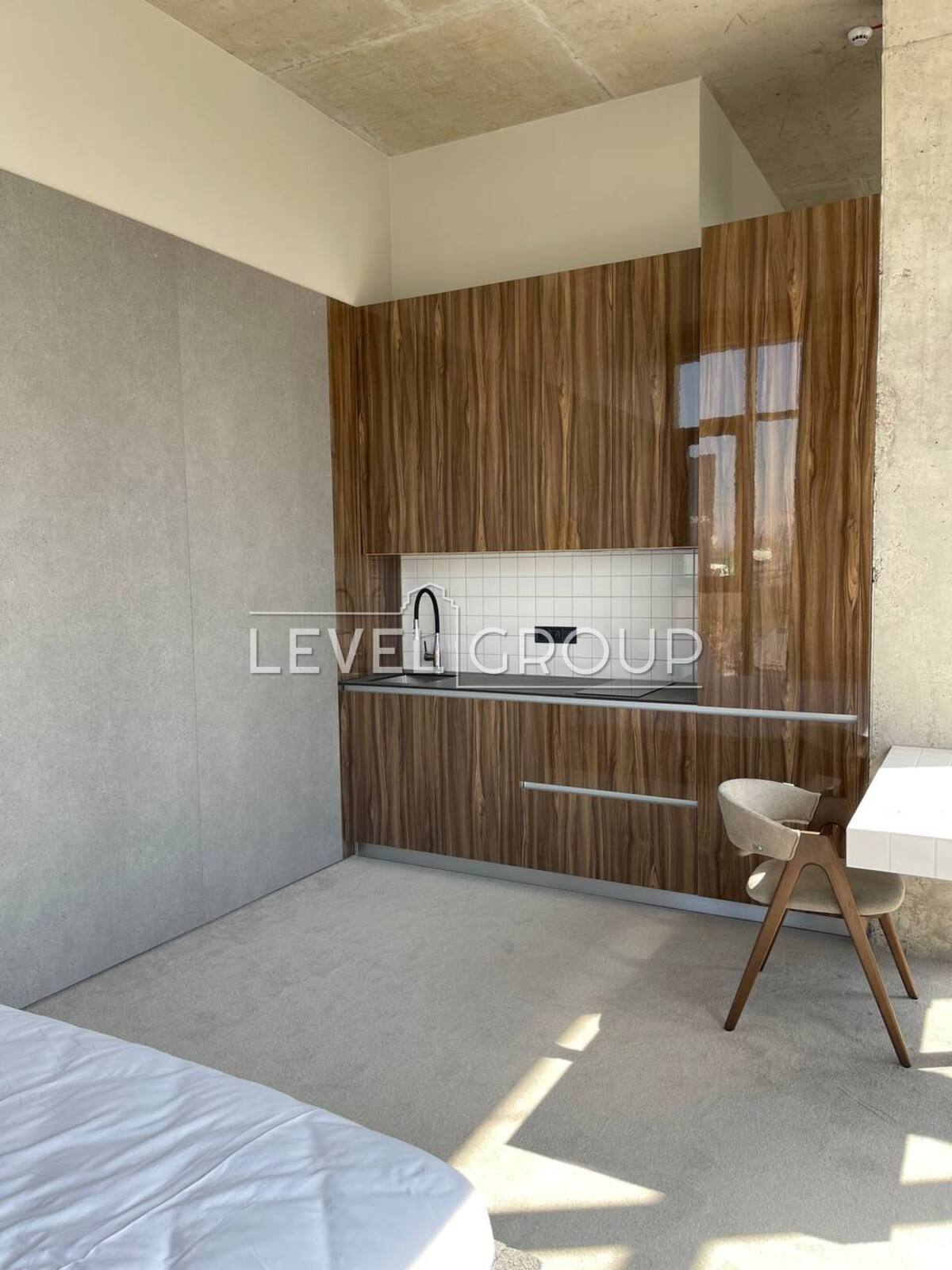 Stepana Bandera Ave. (Moskovskiy), 14B