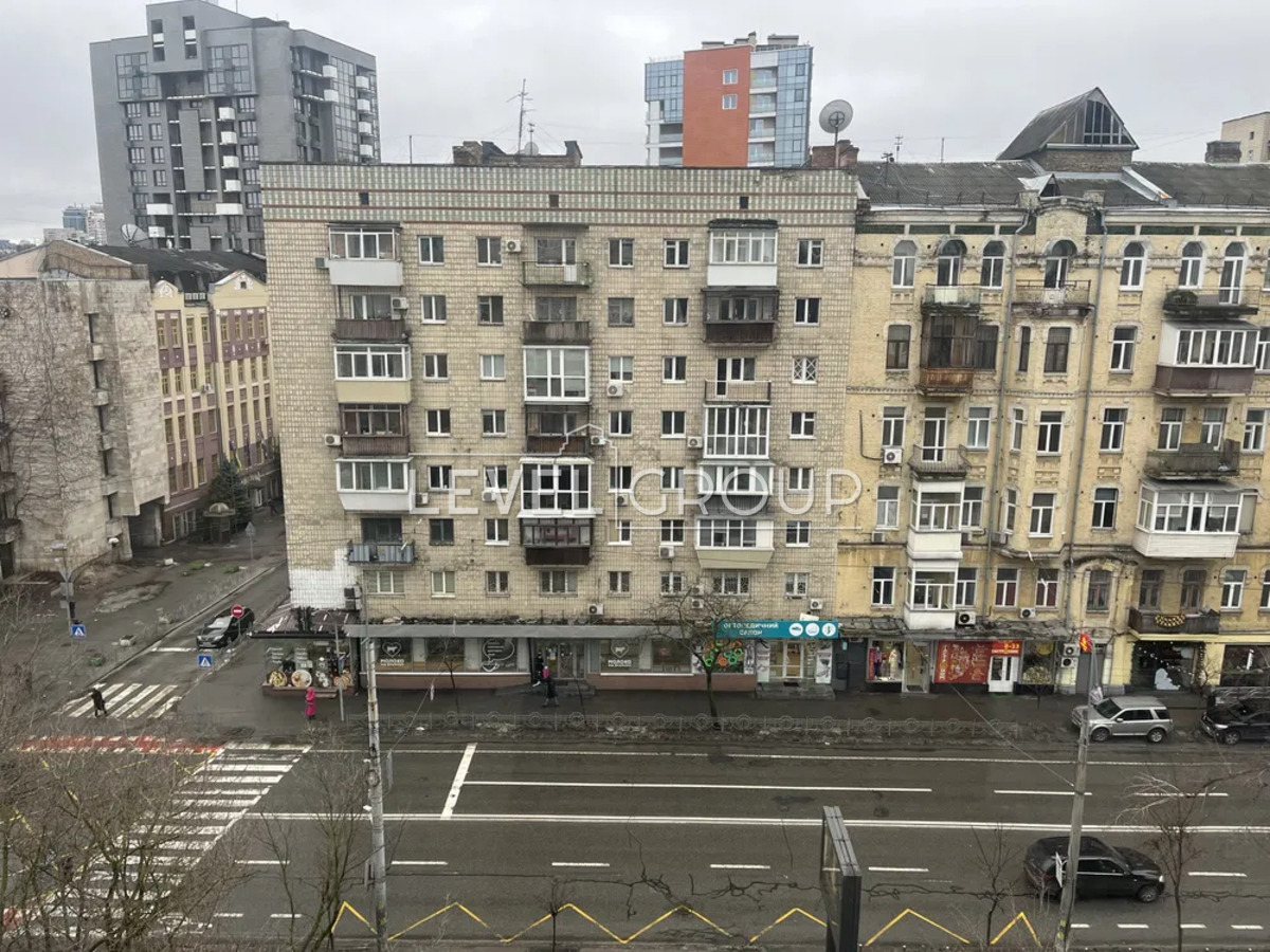 Sichovykh Striltsiv St. (Artema), 44