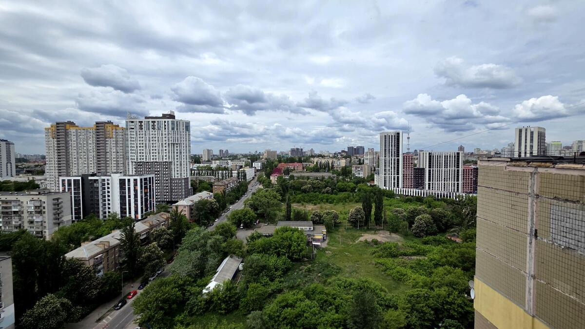 Вячеслава Чорновола вул., 20