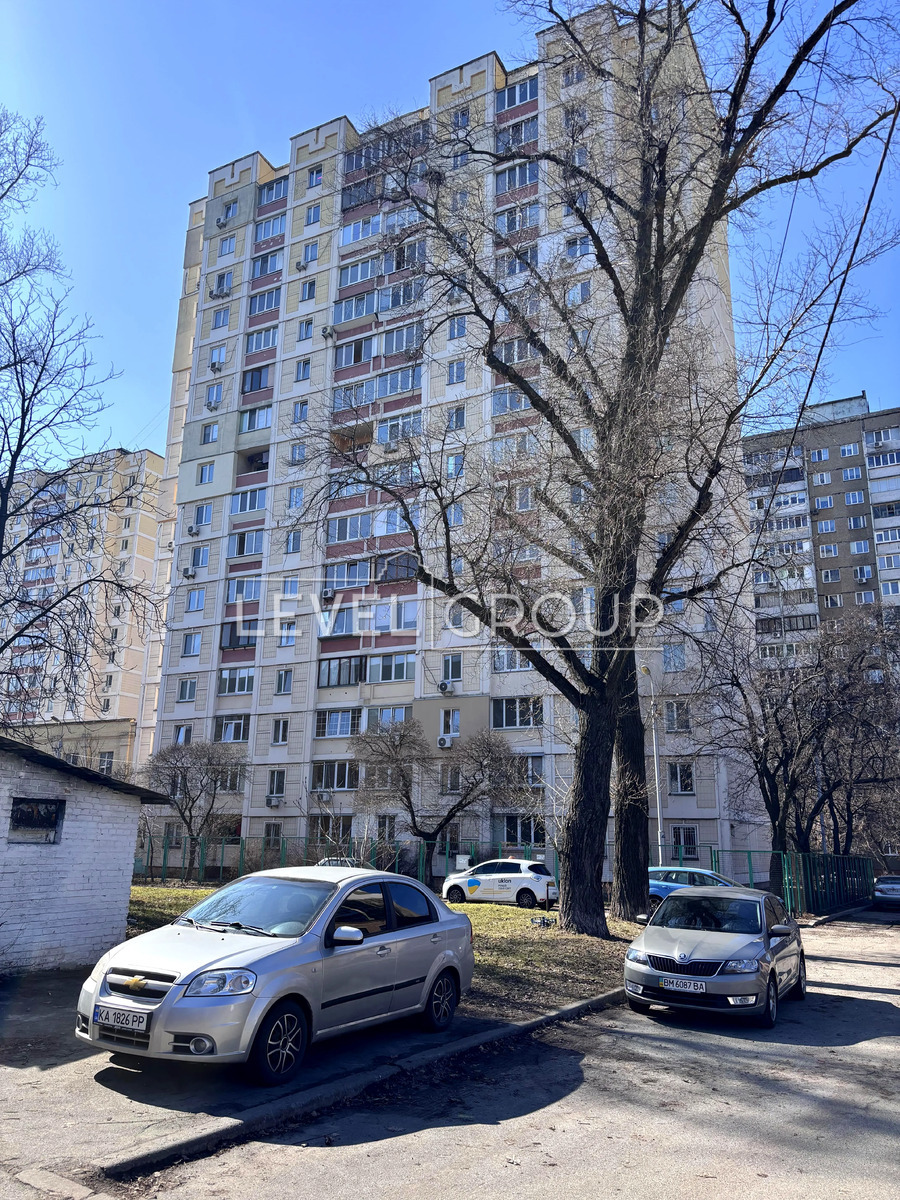 Райдужна вул., 59-Б
