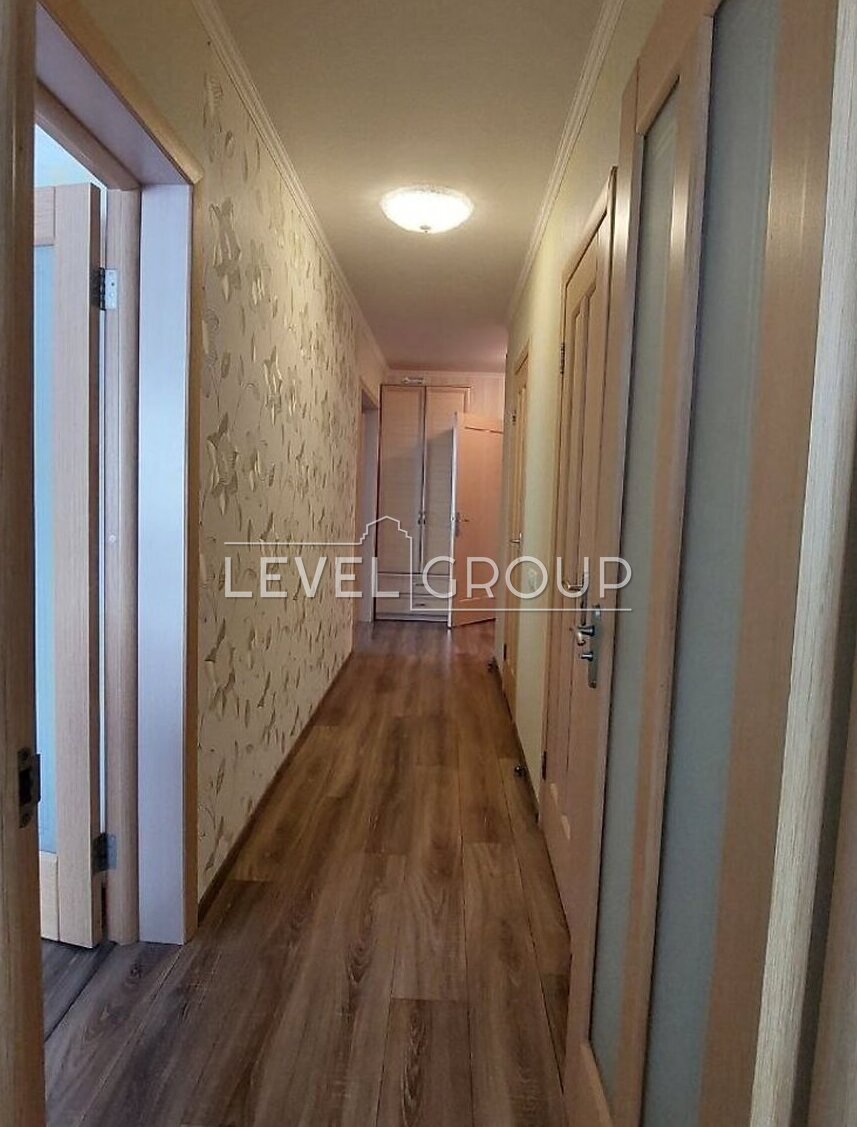 Красовського вул., 8Б