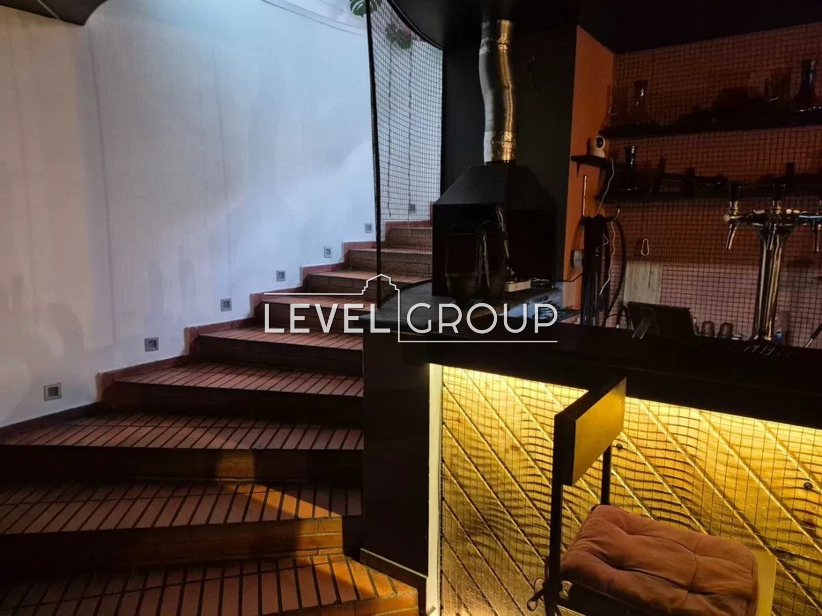 Інститутська вул., 27