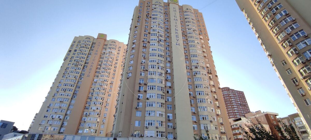 Драгоманова вул., 40ж