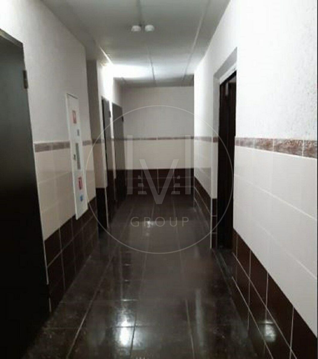 Драгоманова вул., 40ж