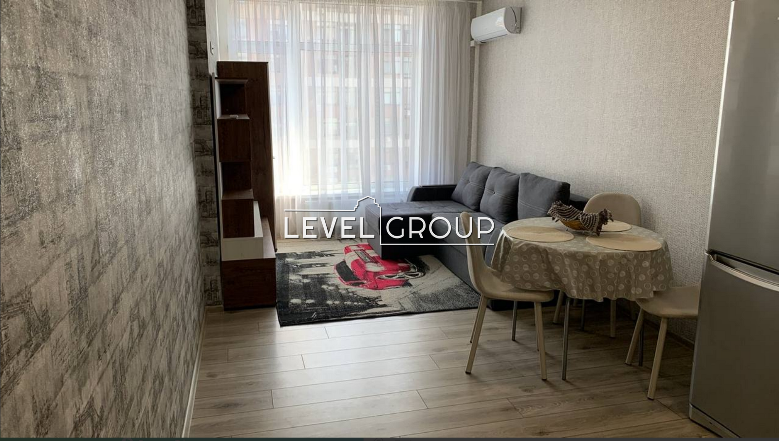 Европейського Союзу просп. (Правди), 45Б