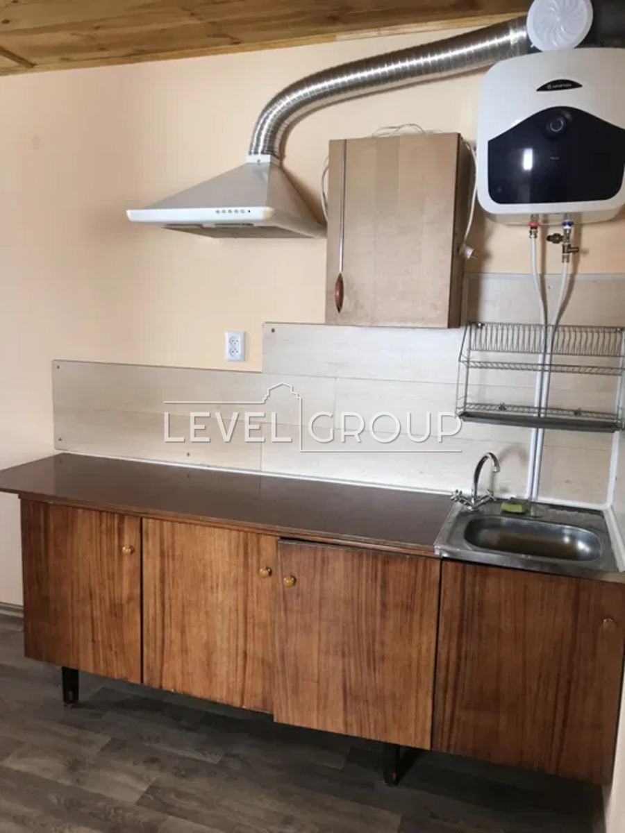 M. Karpenko St. (Kosiora), 4