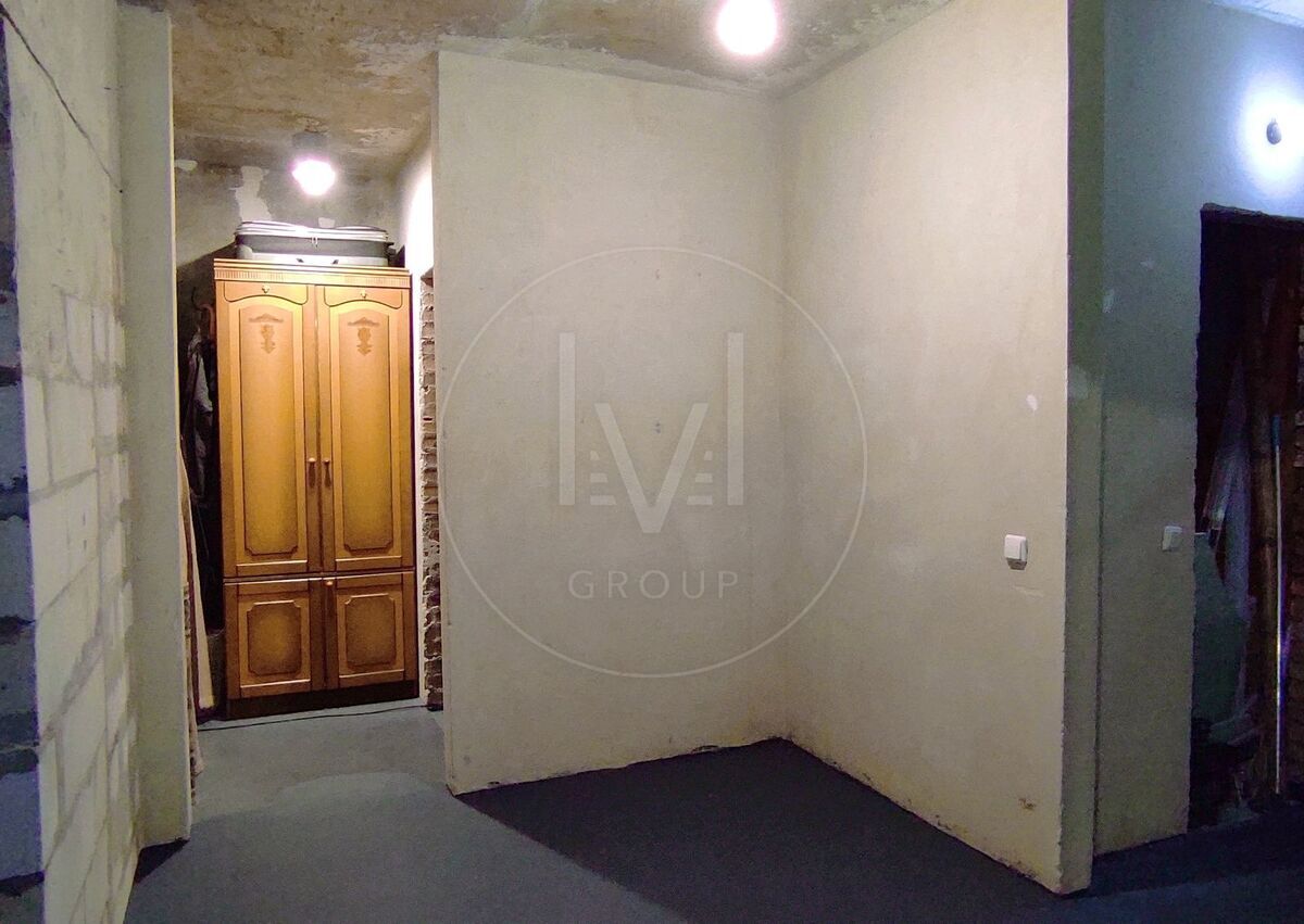 Драгоманова вул., 40ж