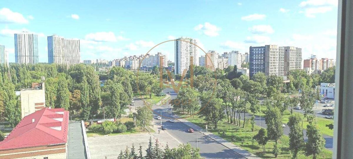 Композитора Лятошинського вул., 2