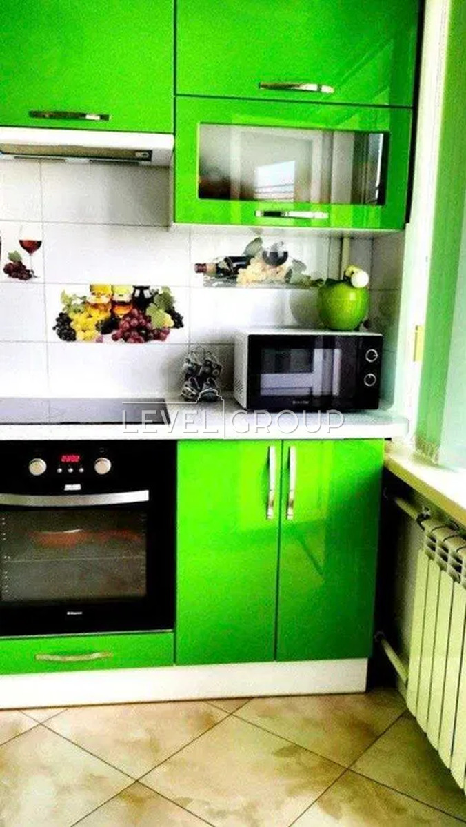 Пантелеймона Куліша пл. (Анатолія Луначарського), 17