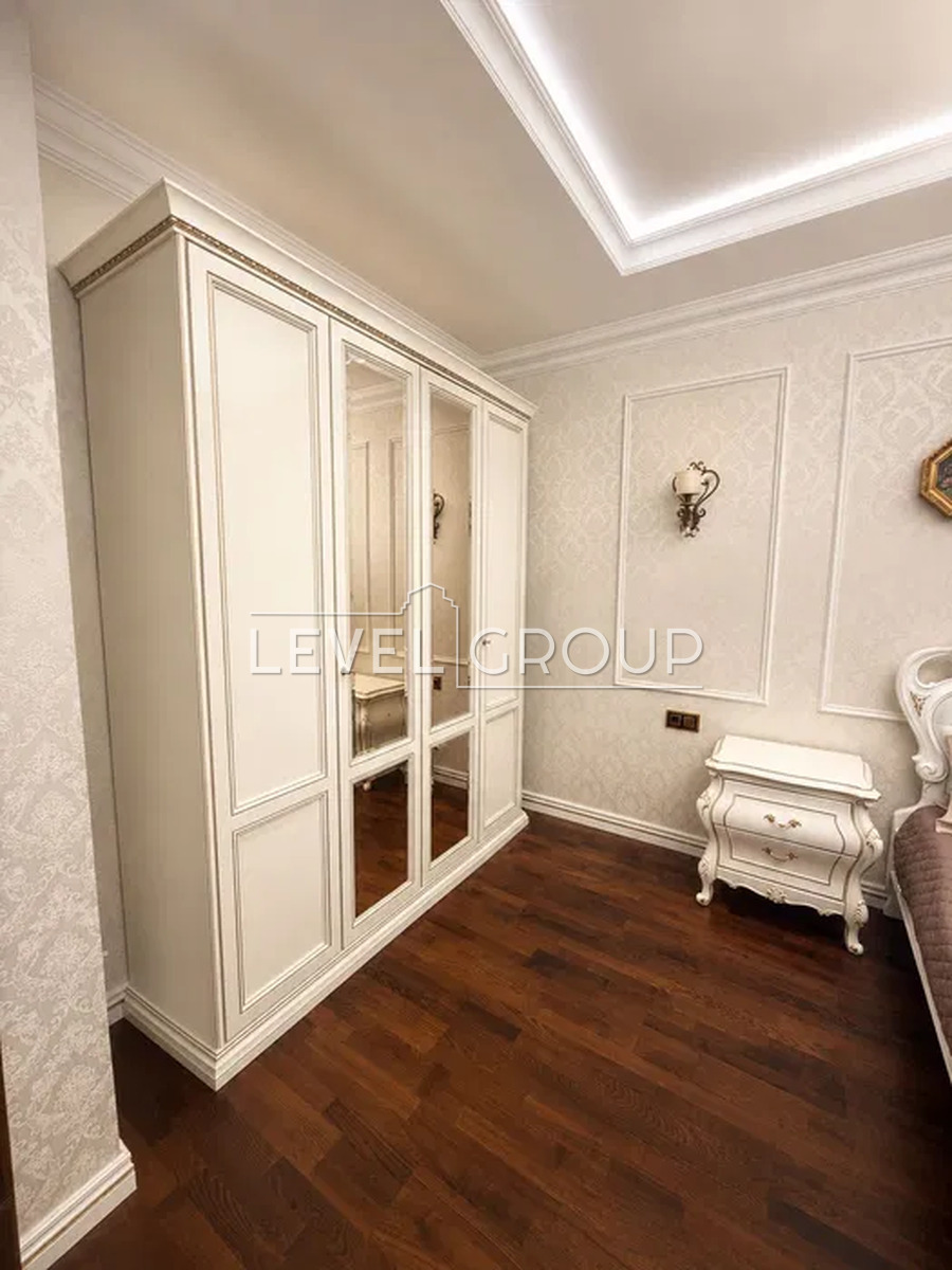 Andriy Verkhoglyad St. (Mykhayla Dragomirova), 15
