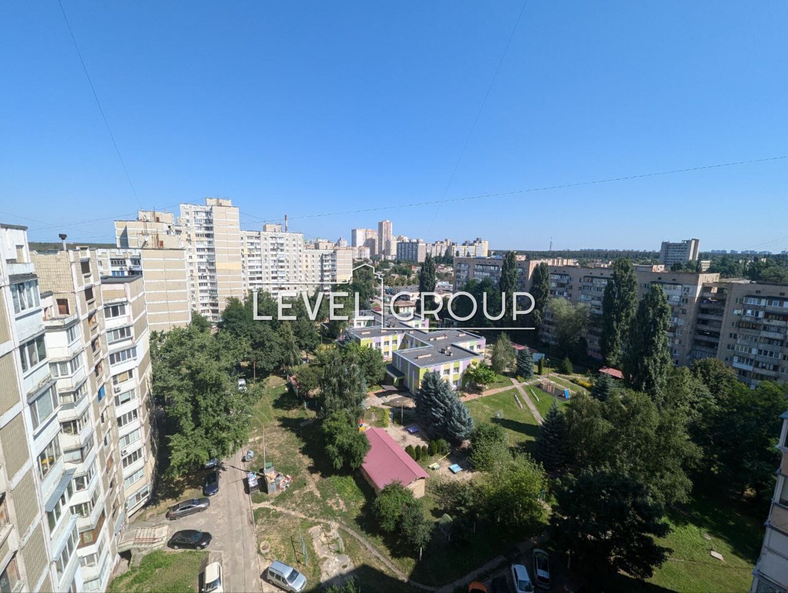 Підлісна вул., 2
