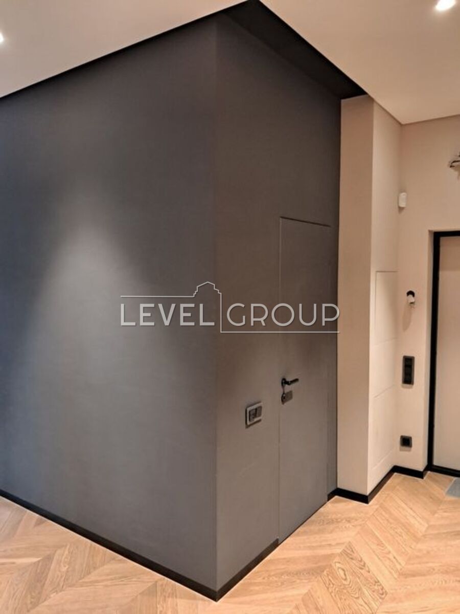 Андрія Верхогляда вул. (Михайла Драгомірова), 5