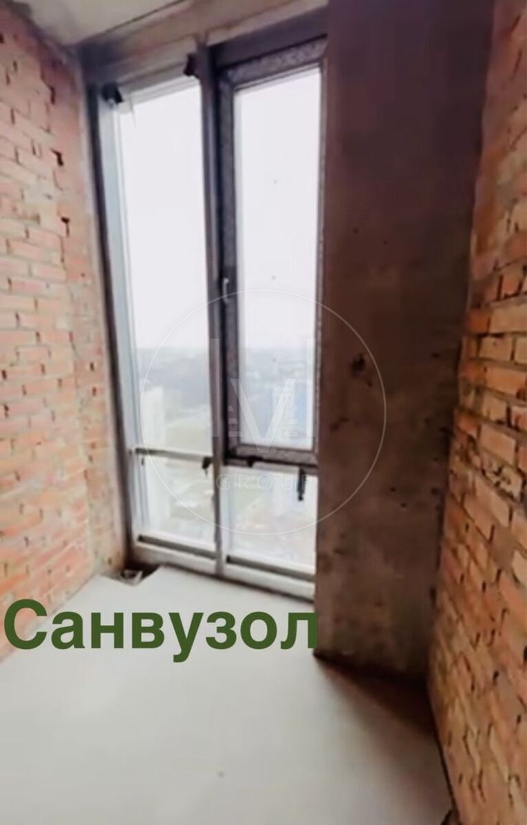 Академіка Заболотного вул., 1
