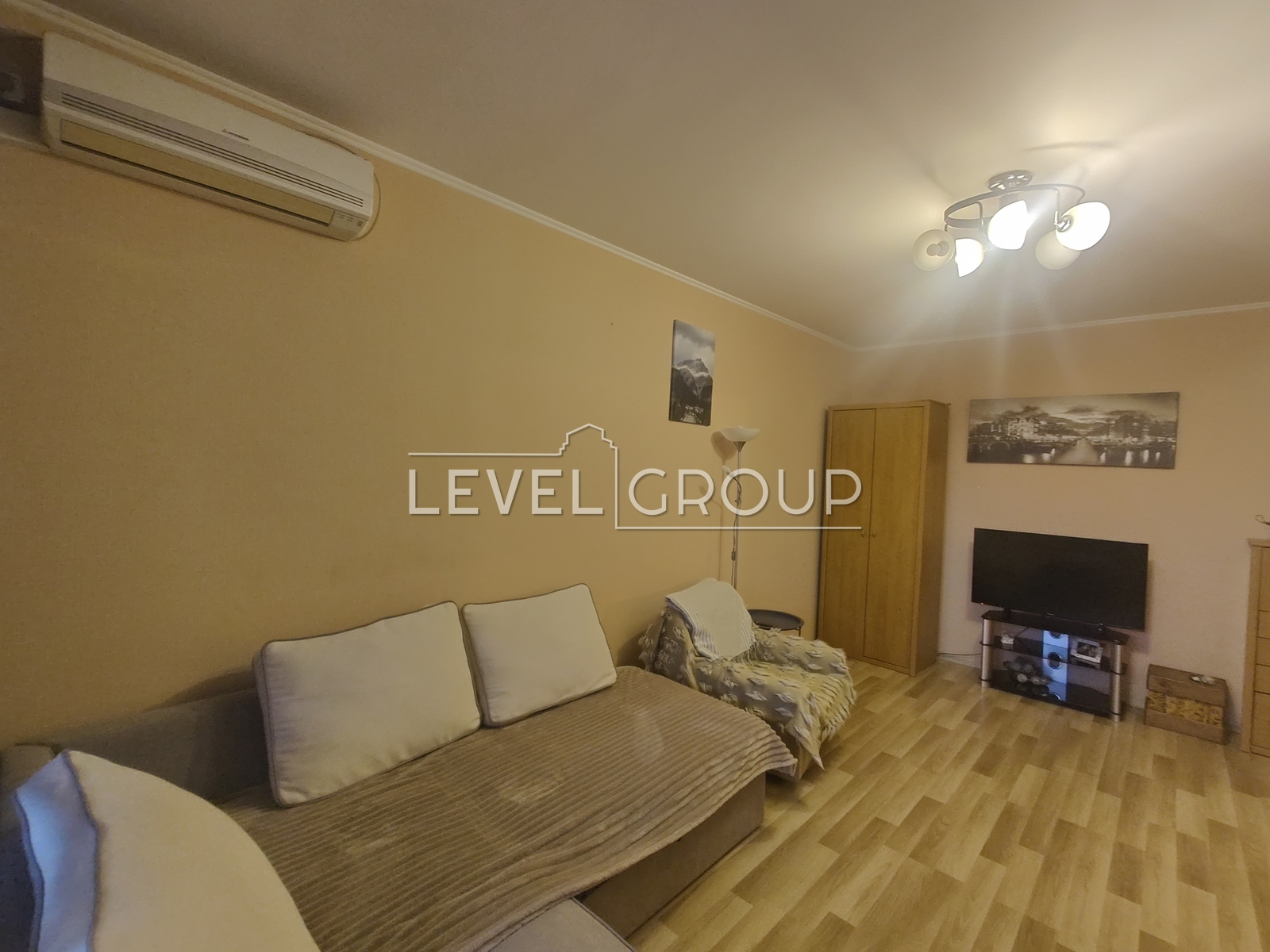 Petro Hryhorenko Ave., 25