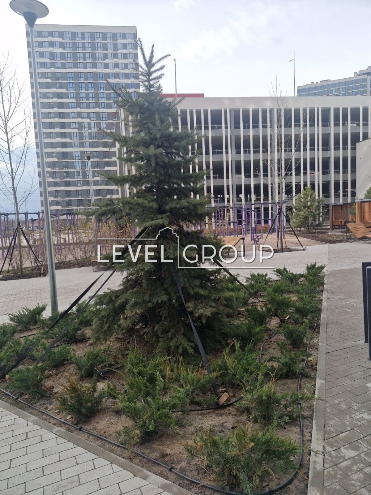 Всеволода Змієнка вул., 15/23