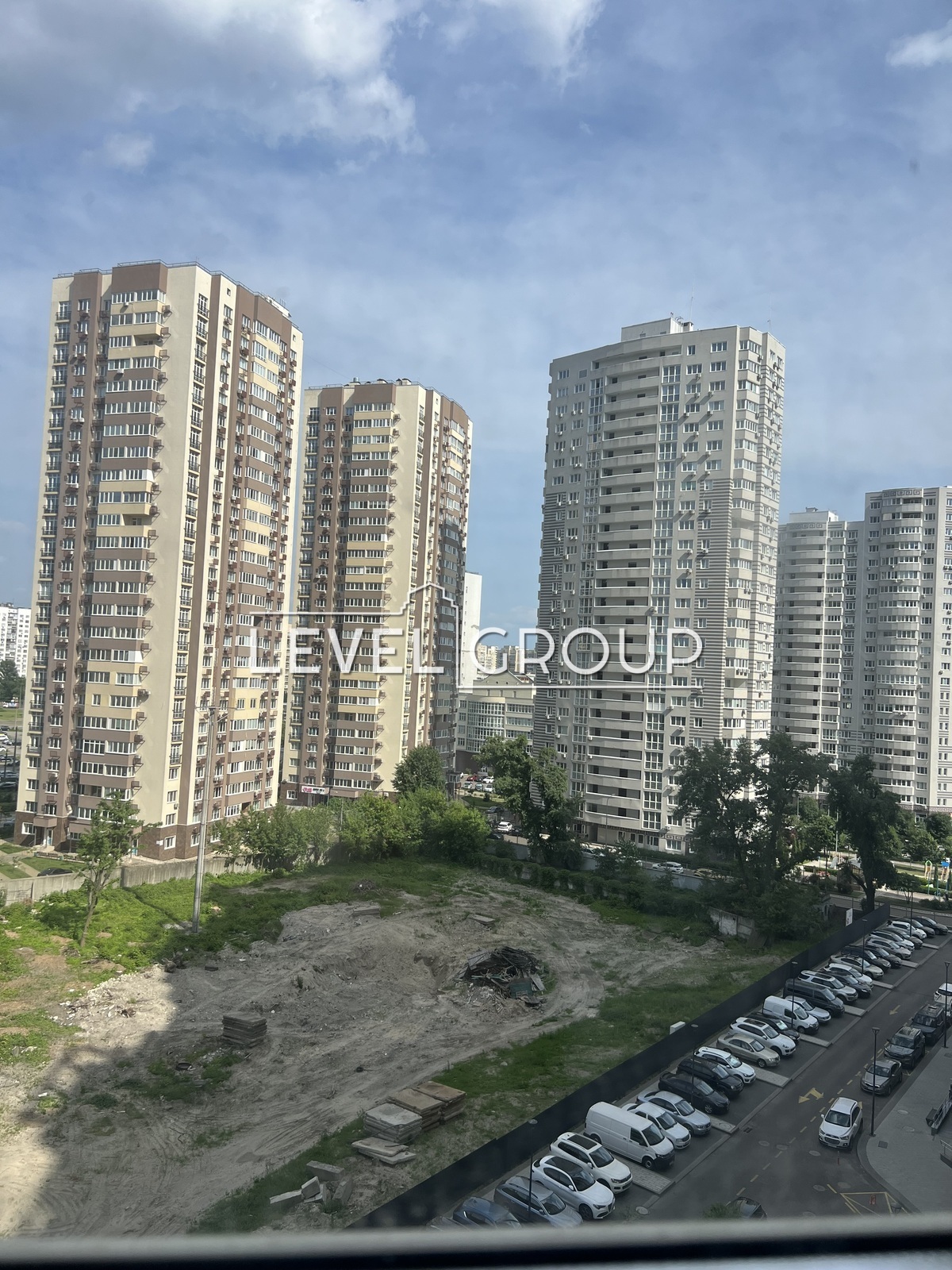 Микільсько-Слобідська вул., 10