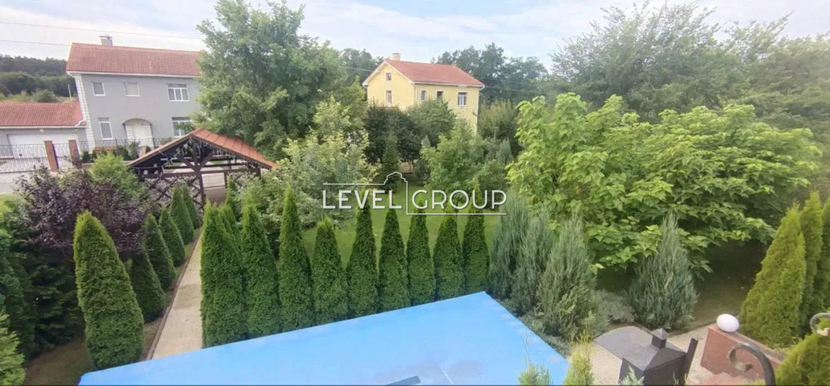 Dniprovska, 28