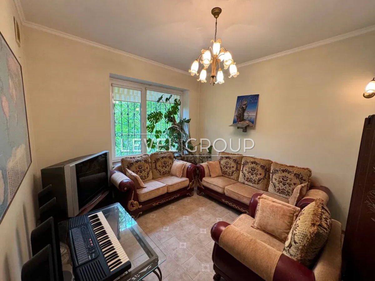 Богатирська вул., 30А