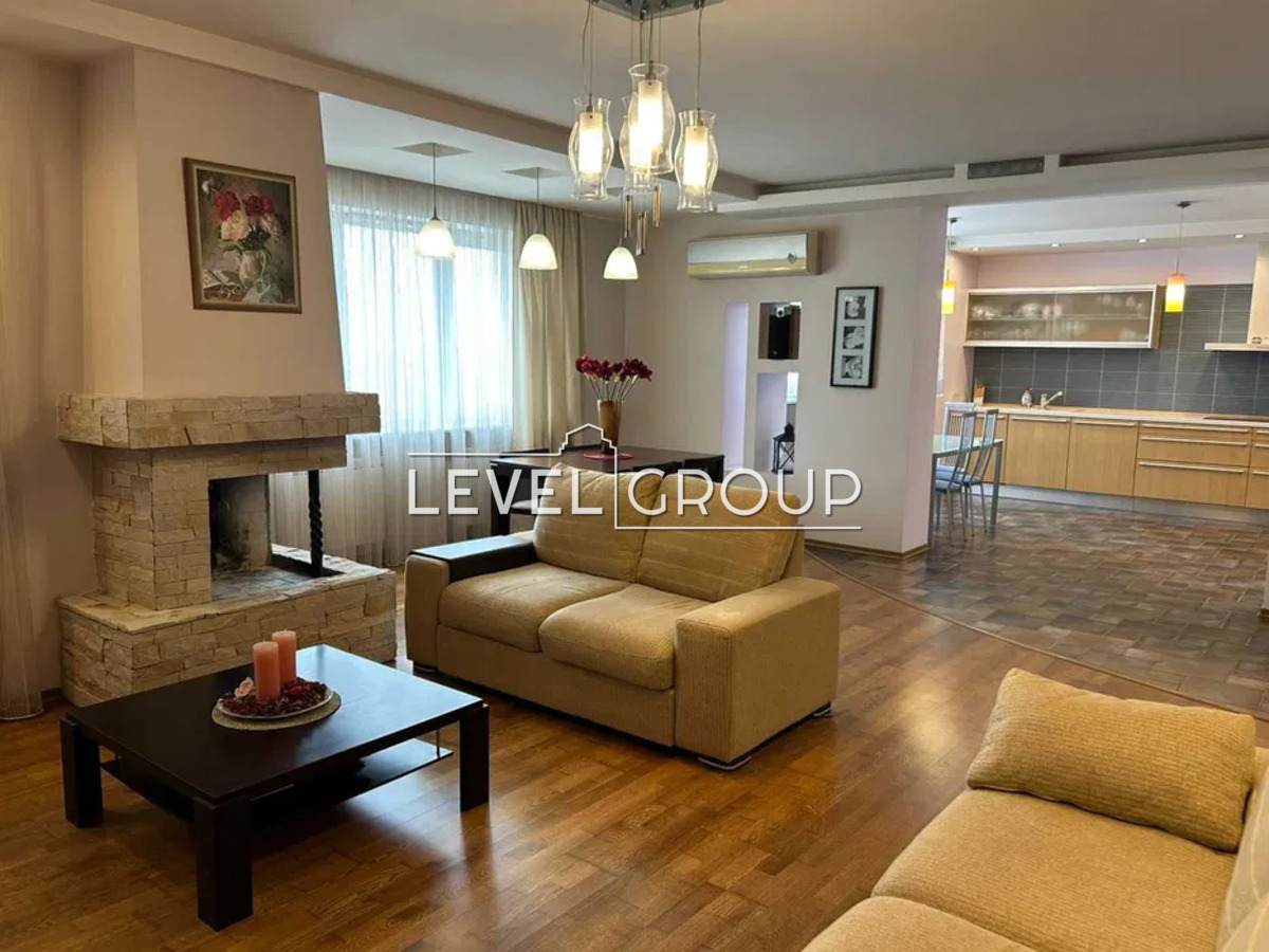 Євгена Сверстюка вул. (Марини Раскової), 52 в