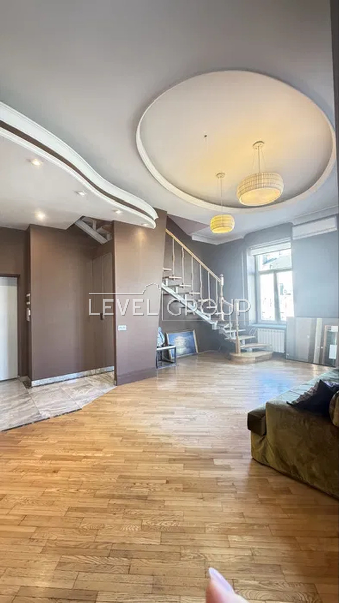 Yaroslaviv Val St., 21A