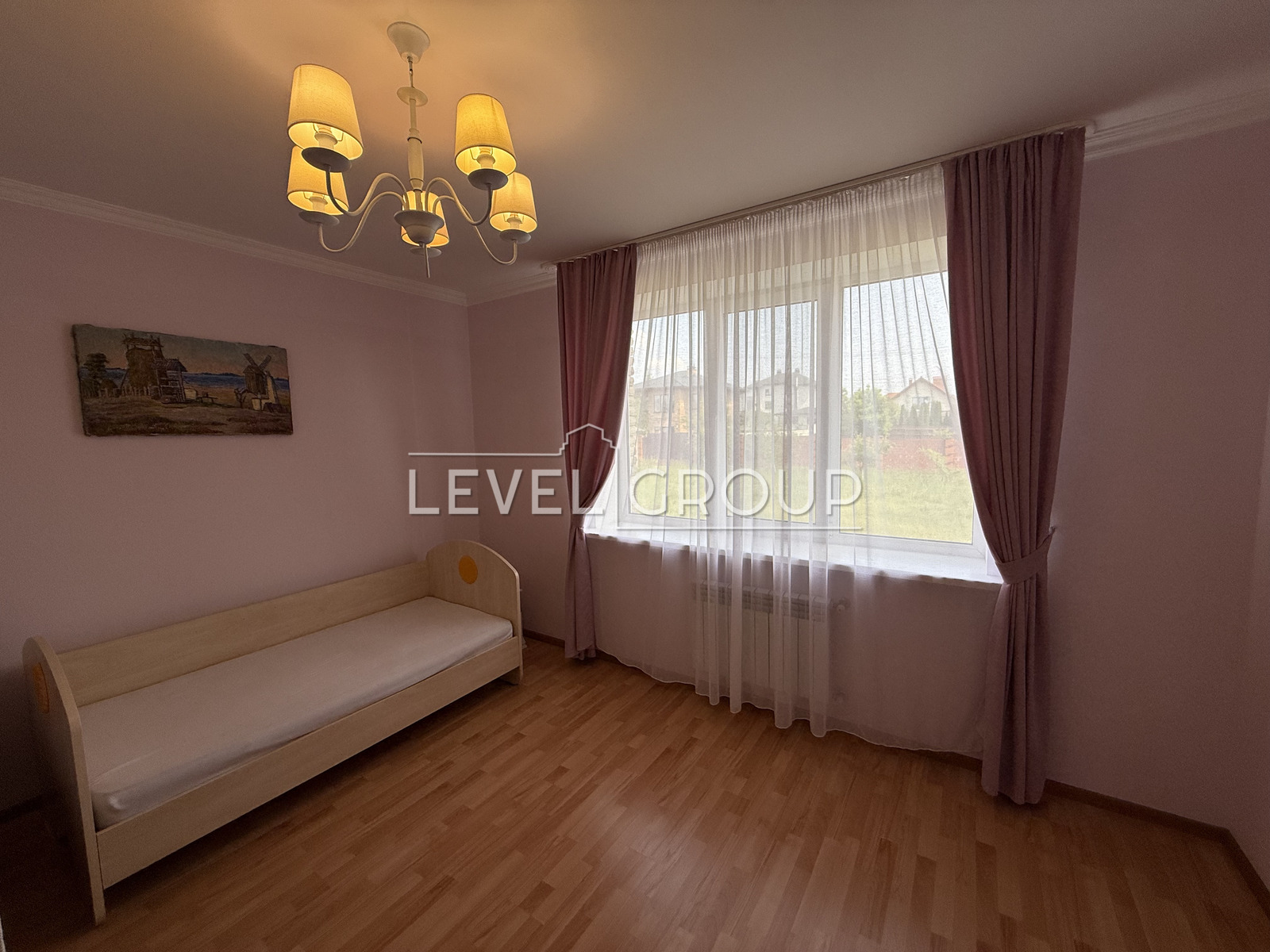 Миколаївська, 37