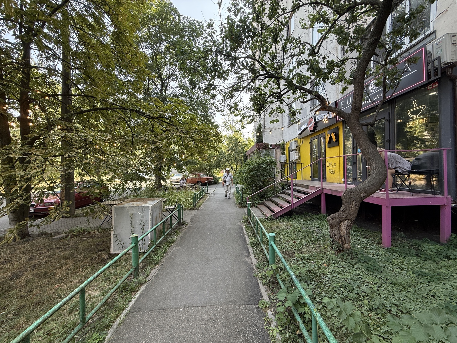 Оболонський просп., 22а