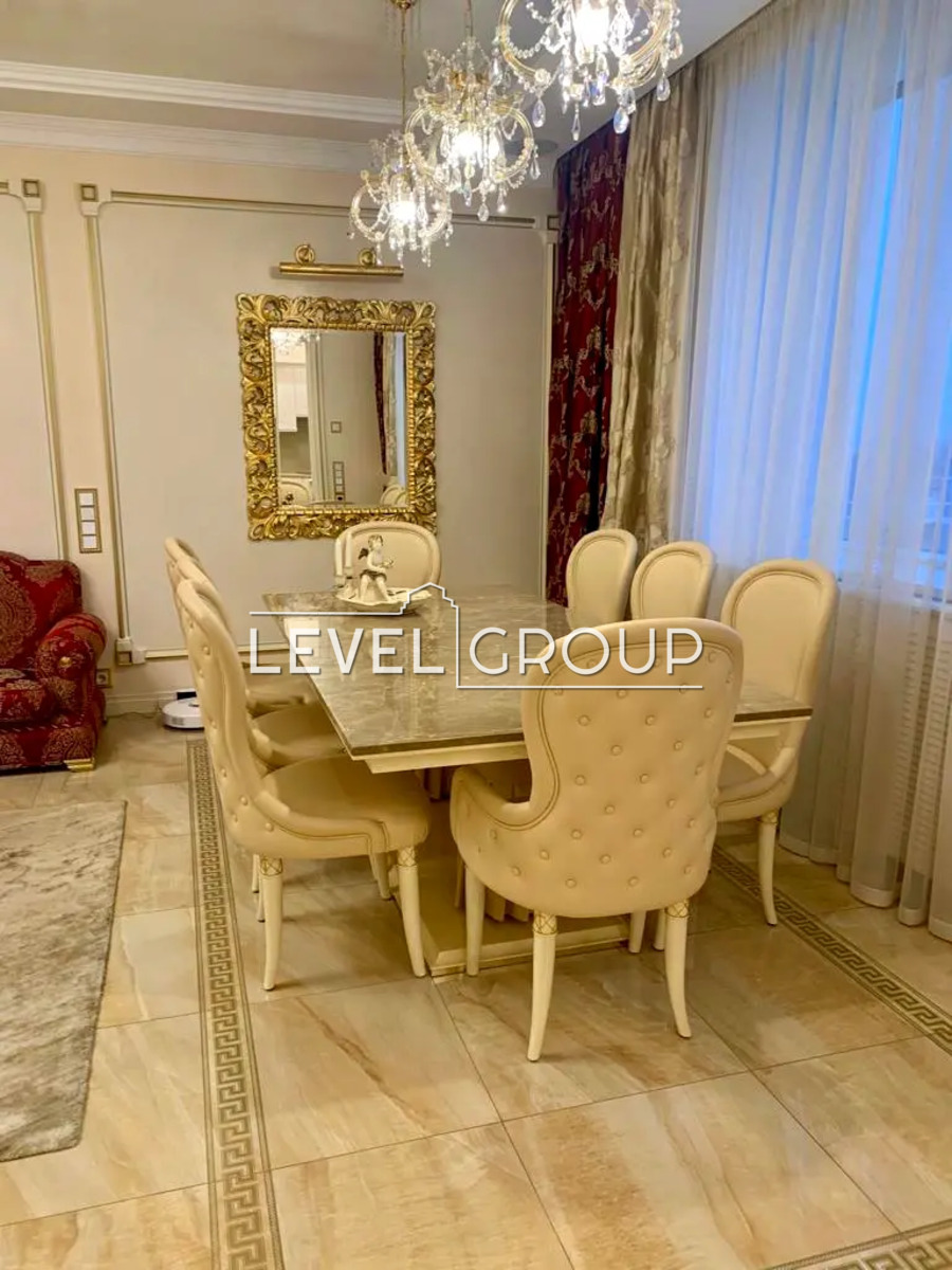 Lesia Ukrainka Blvd., 7B
