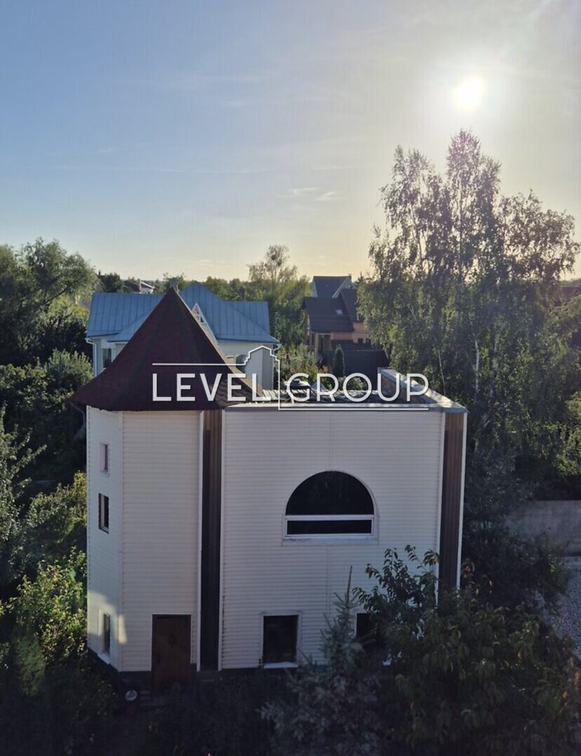 Hrushevskoho St., 46