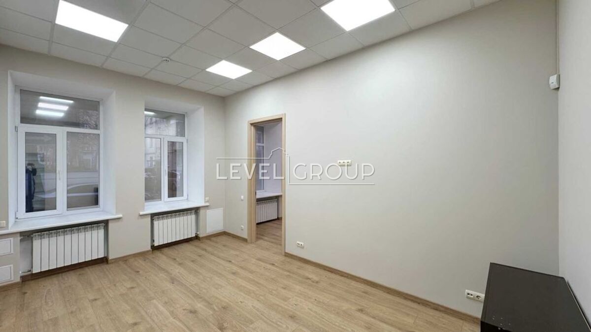 Левандовська вул. (Анищенка), 8