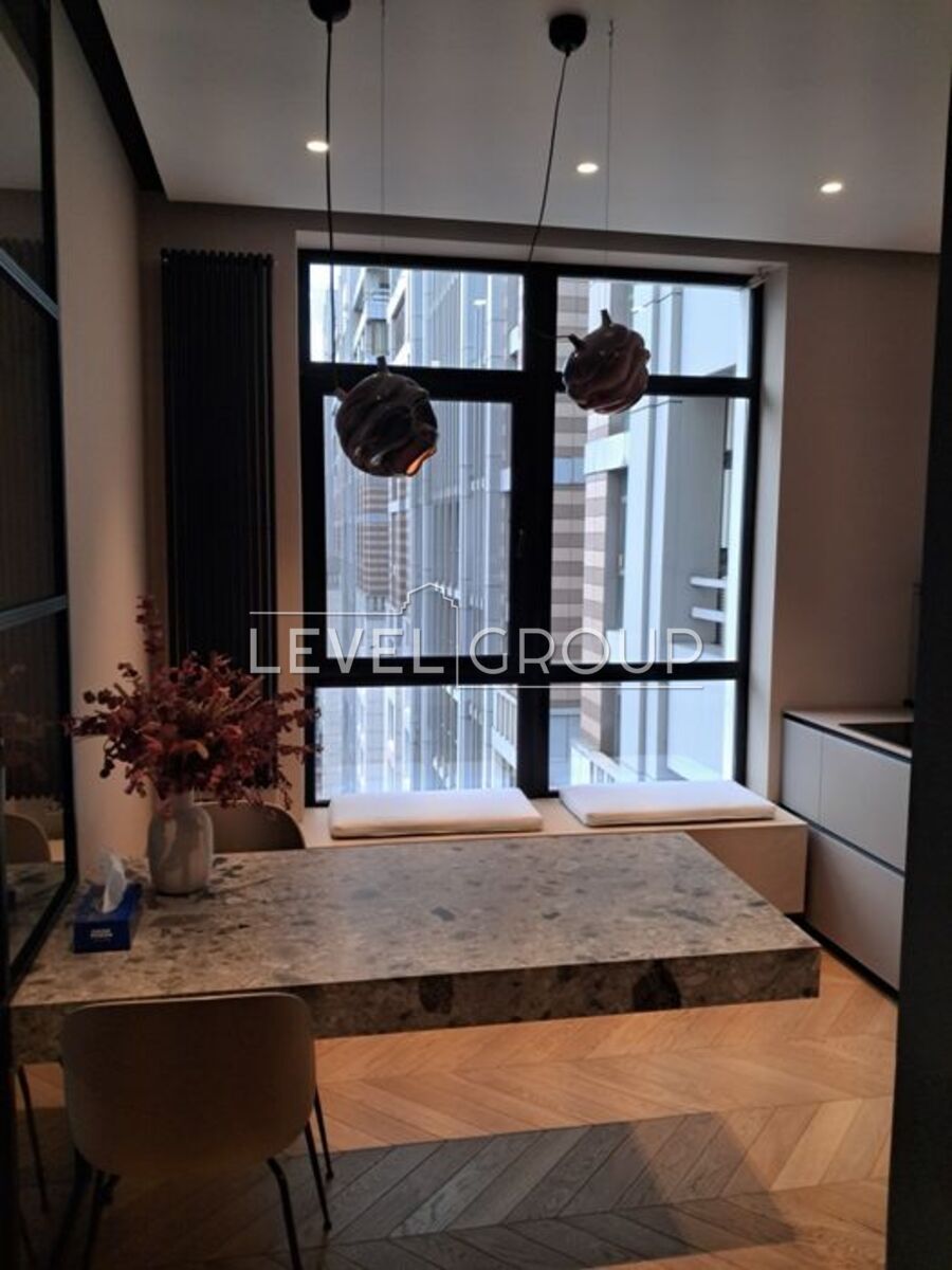 Андрія Верхогляда вул. (Михайла Драгомірова), 5