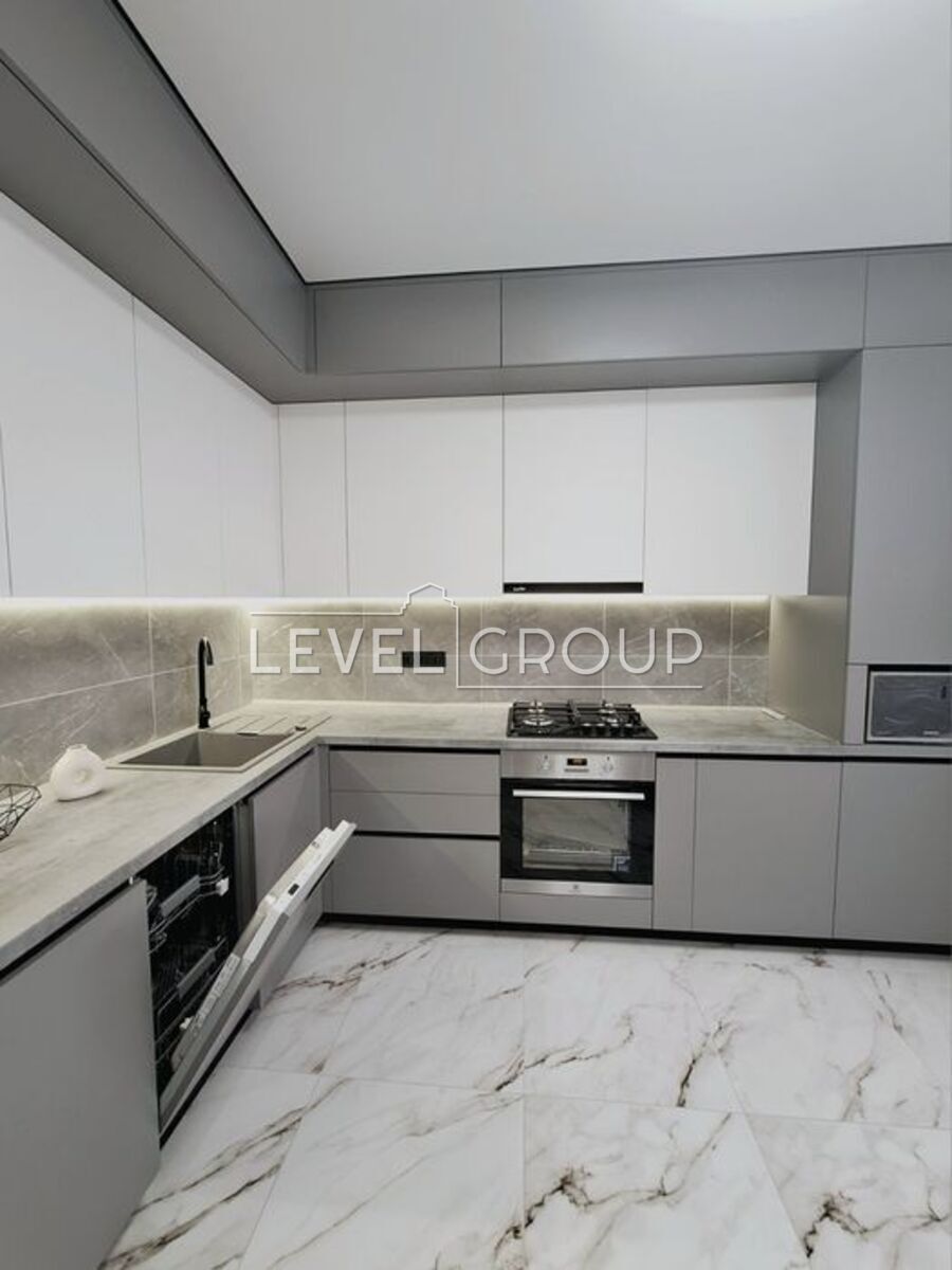 Святошинська, 56