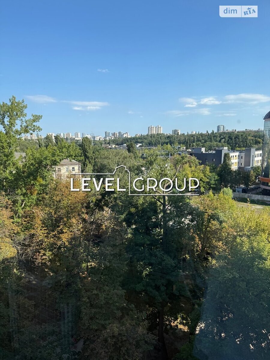 Борщагівська вул., 117