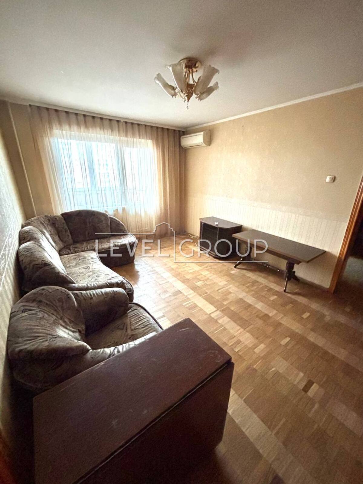 Миколи Закревського вул., 13