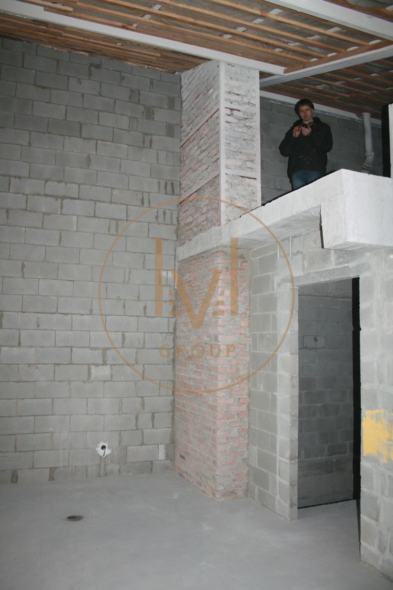 Регенераторна вул., 4