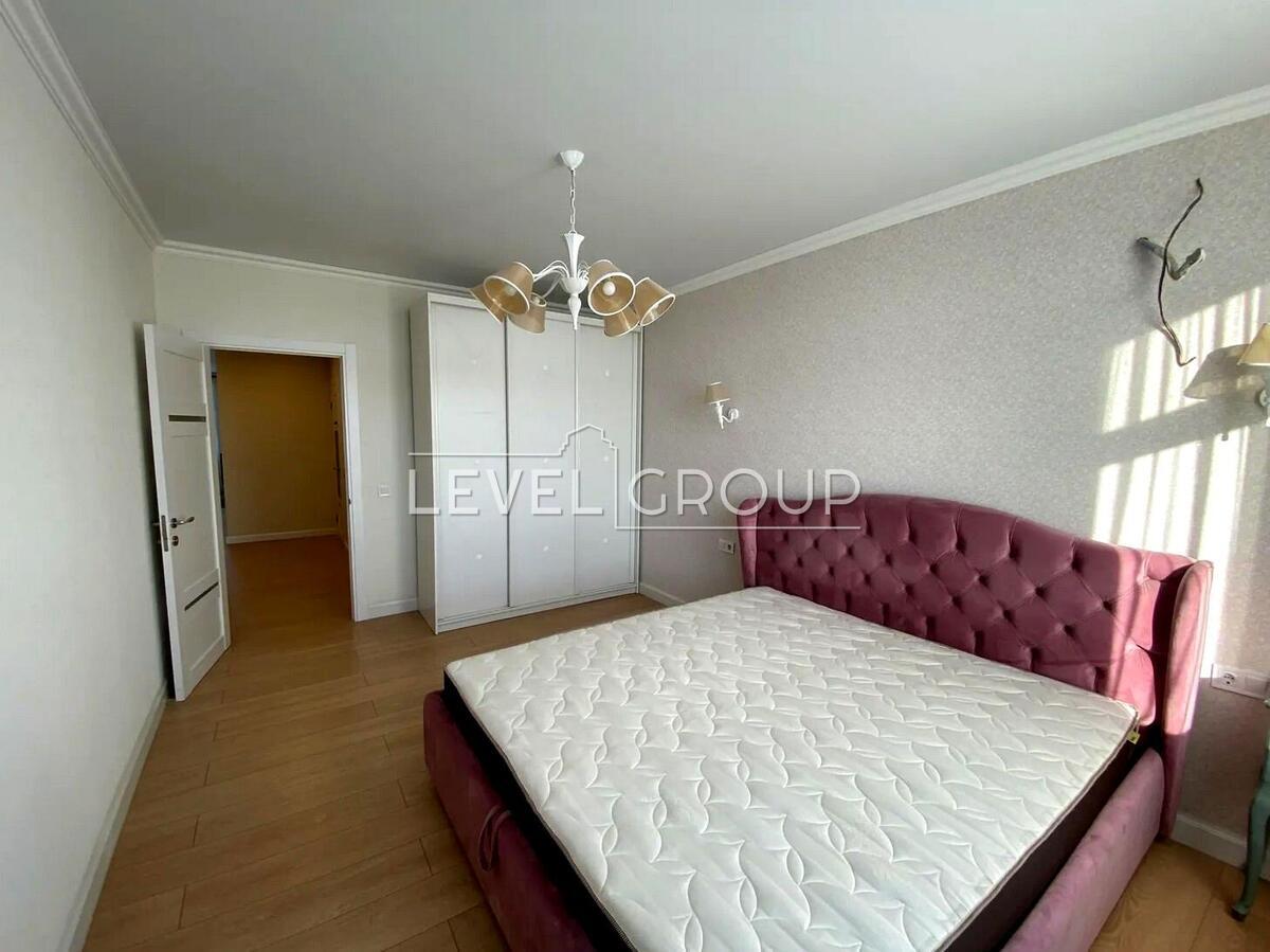 Берестейський просп. (Перемоги), 71А