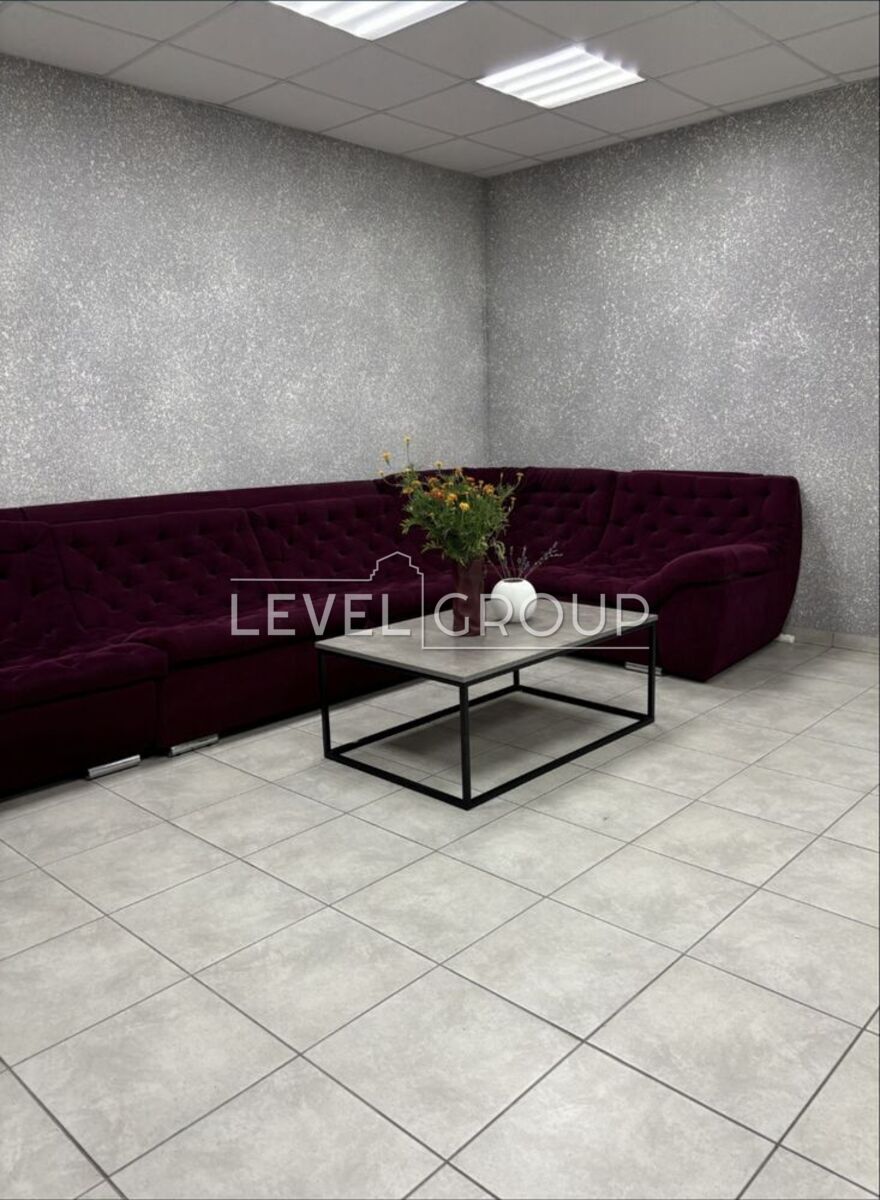 name_en