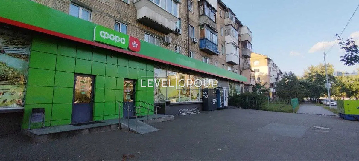 Верховної Ради бульв., 26