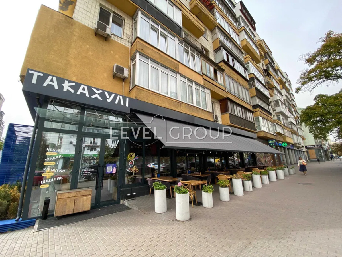 Велика Васильківська вул. (Червоноармійська), 112