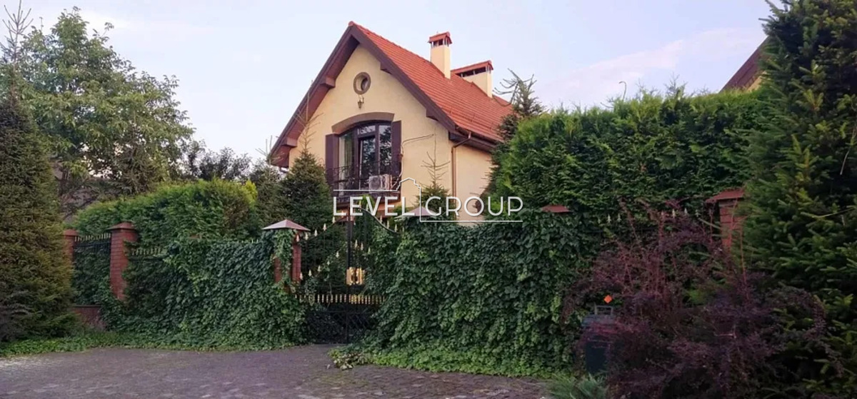 Dniprovska, 28