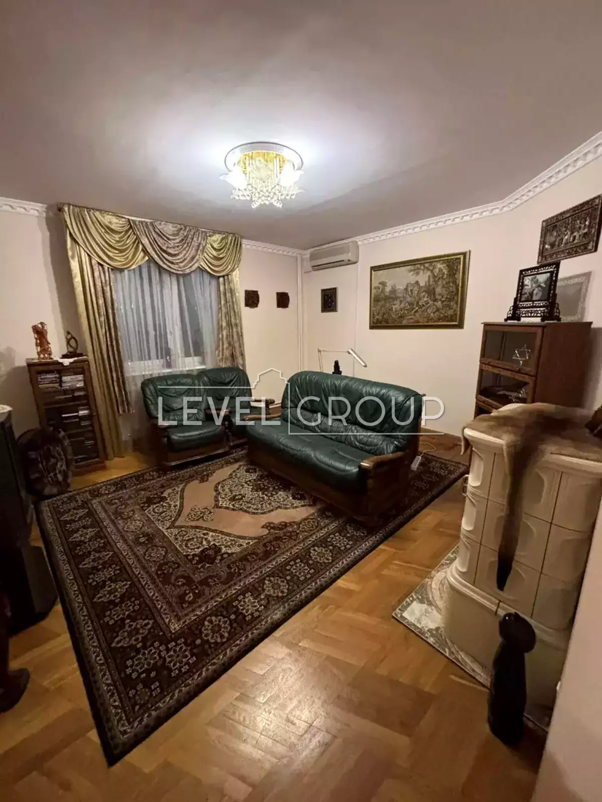 Мистецька вул., 7