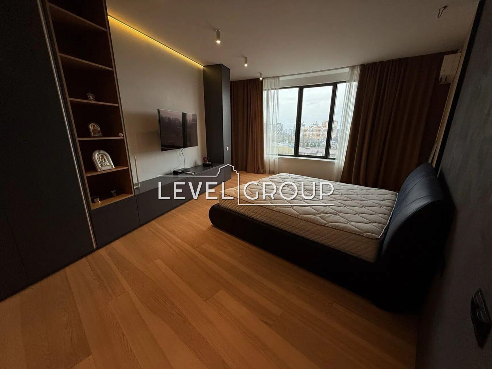 Yevhen Konovalets St. (Shchorsa), 26A