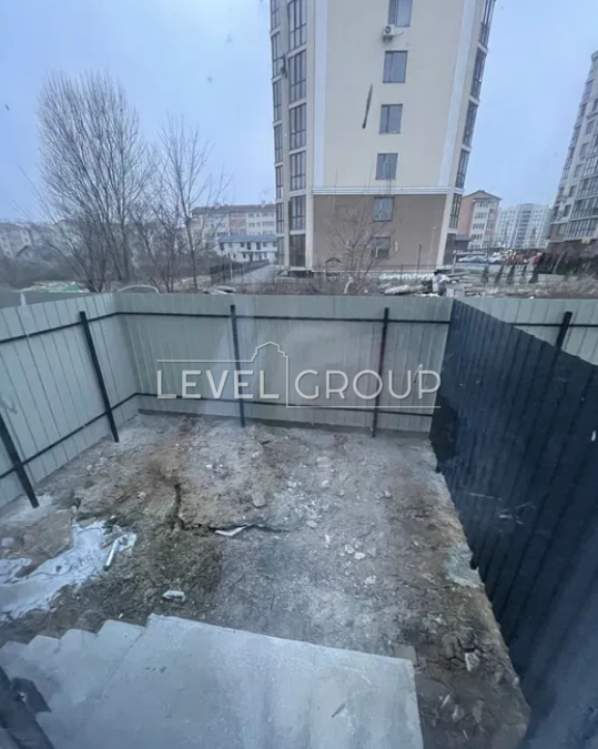 Нова Виноградна, 16