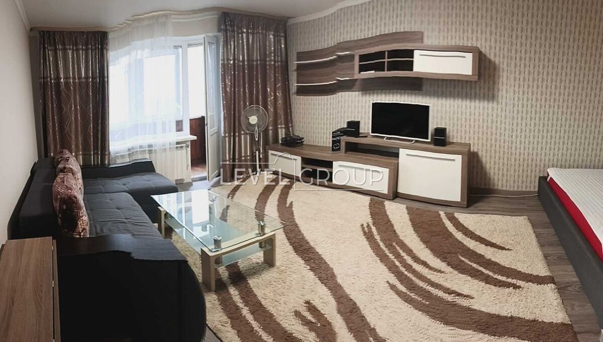 Івана Микитенка вул., 27