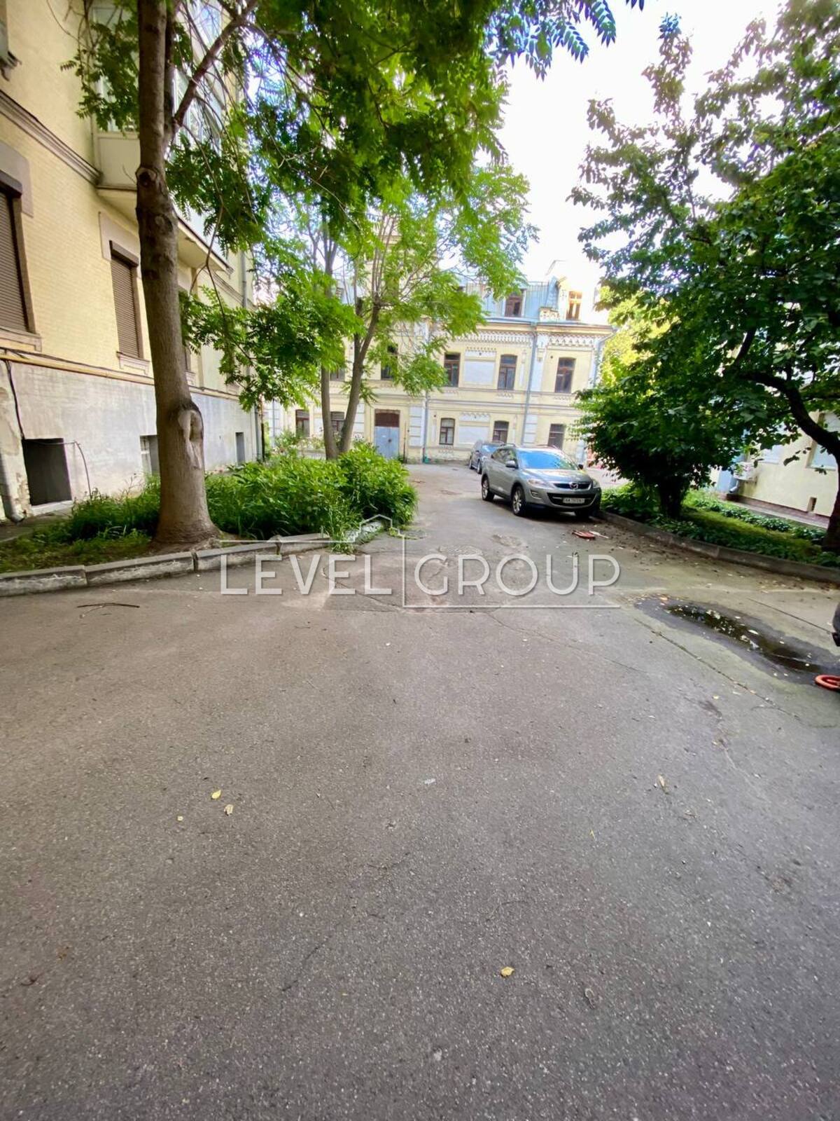Mykhailivska St., 18a