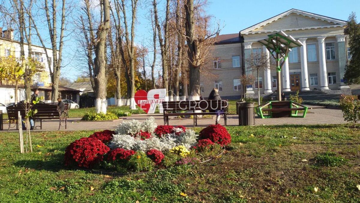 вул. Нова, 20